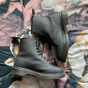 Dr. Martins 1460 in Black Ajax Mens 8 / Womens 9